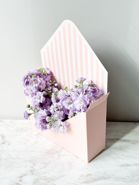 Stripe Envelope Shape Flower Box in Variety Color