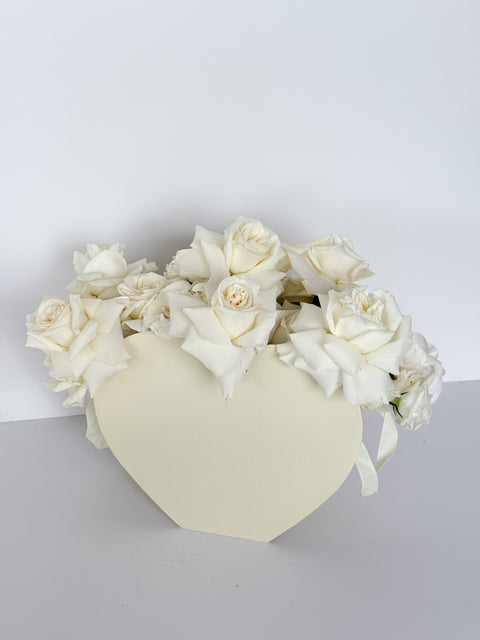 Heart-Shaped Cardboard Flower Basket with Ribbon Handle – Luxury Floral Gift Basket