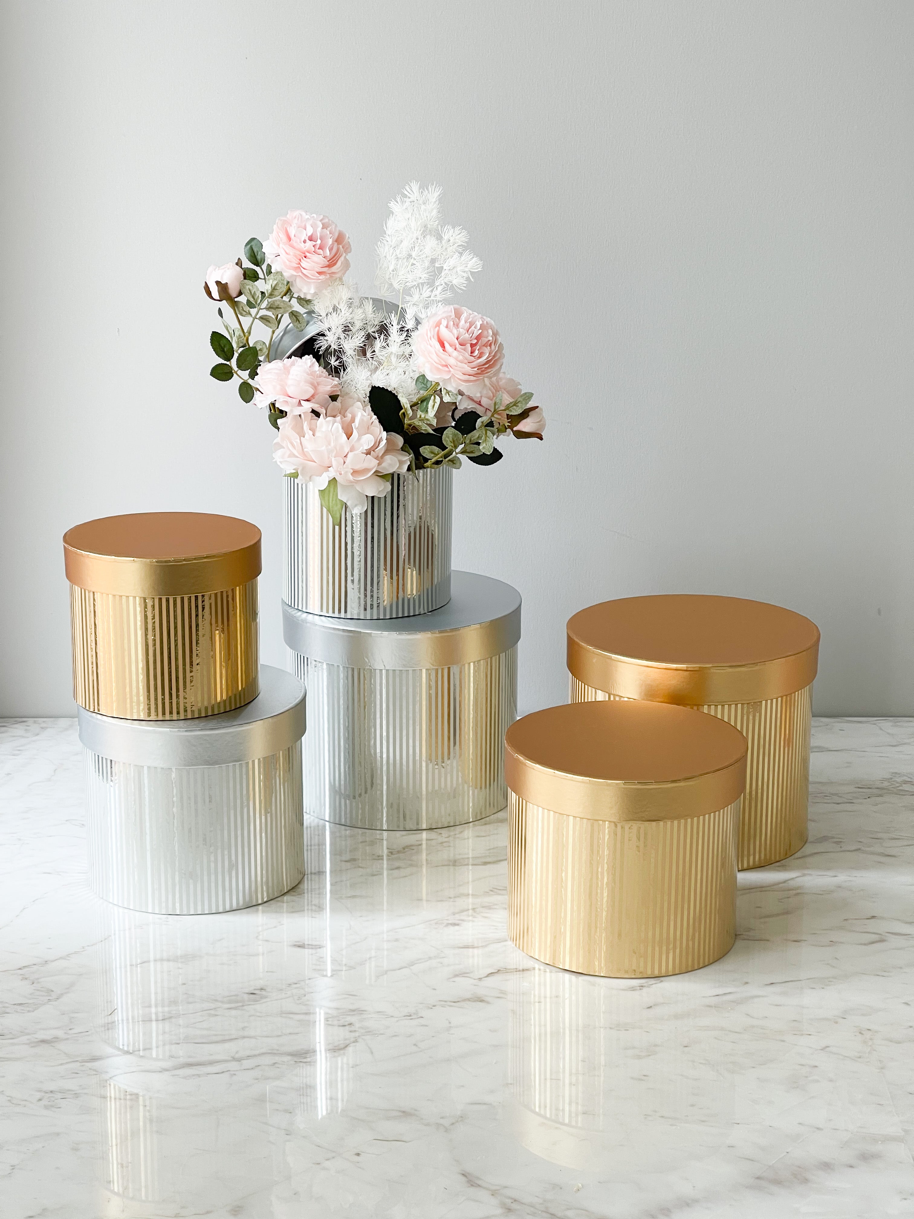 Round Flower Box With Vertical Lines– Fleur Wholesale