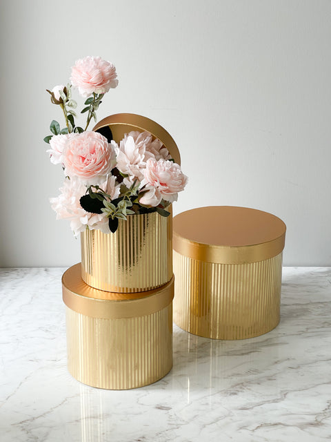 Round Flower Box With Vertical Lines